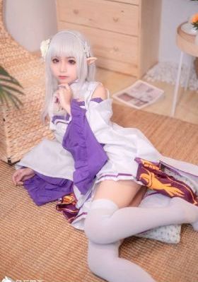 少妇扒开腿让我添69式_完整版在线观看