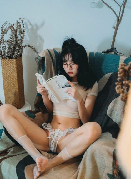 色情小说温泉快穿h_国产剧视频大全